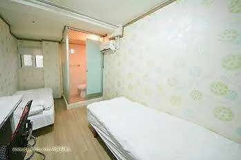 The Maru Hotel Seoul 2*,  South Korea